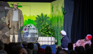 König Pumponell (Dr. Norbert Husfeld), Ping (Ellie Sachs) und Seele-Fant (Janosch Reichrath)